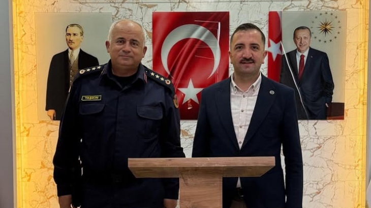 Sivas İl Jandarma Komutanımız Jandarma Kıdemli Albay Adem Taşkın’a nazik ziyaretleri ve hoş sohbetleri için teşekkür ediyorum.